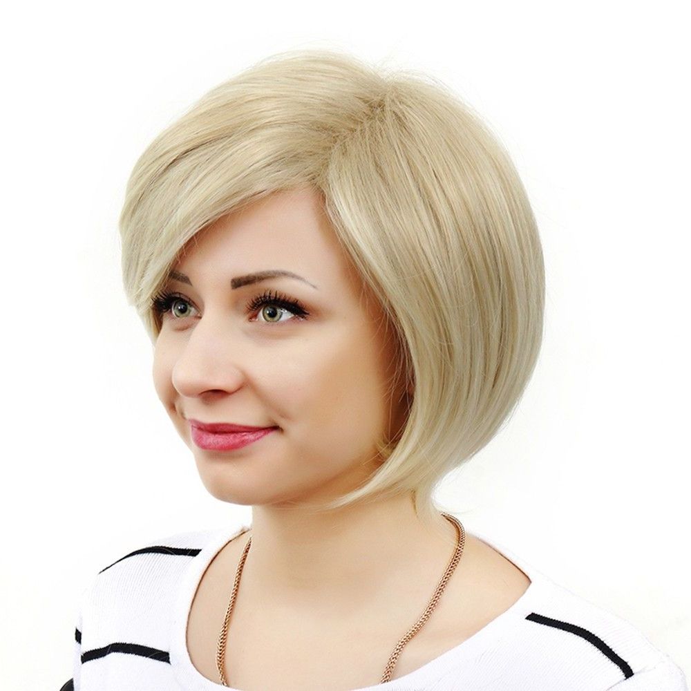9 Woman's Short Hairstyles For Round Face And Chubby Cheeks | Hair In Short Hair For Chubby Cheeks (Photo 22 of 25)