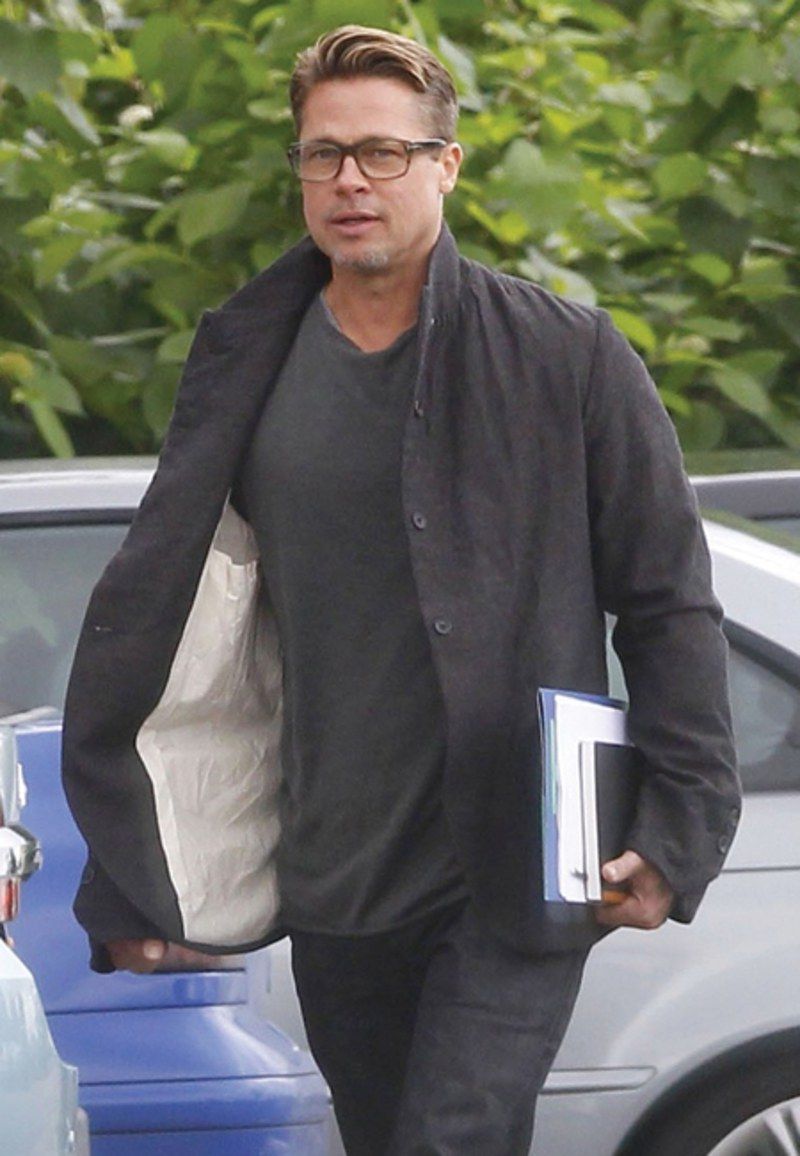 Brad Pitt Looks Years Younger With A Short Haircut (View 16 of 25)