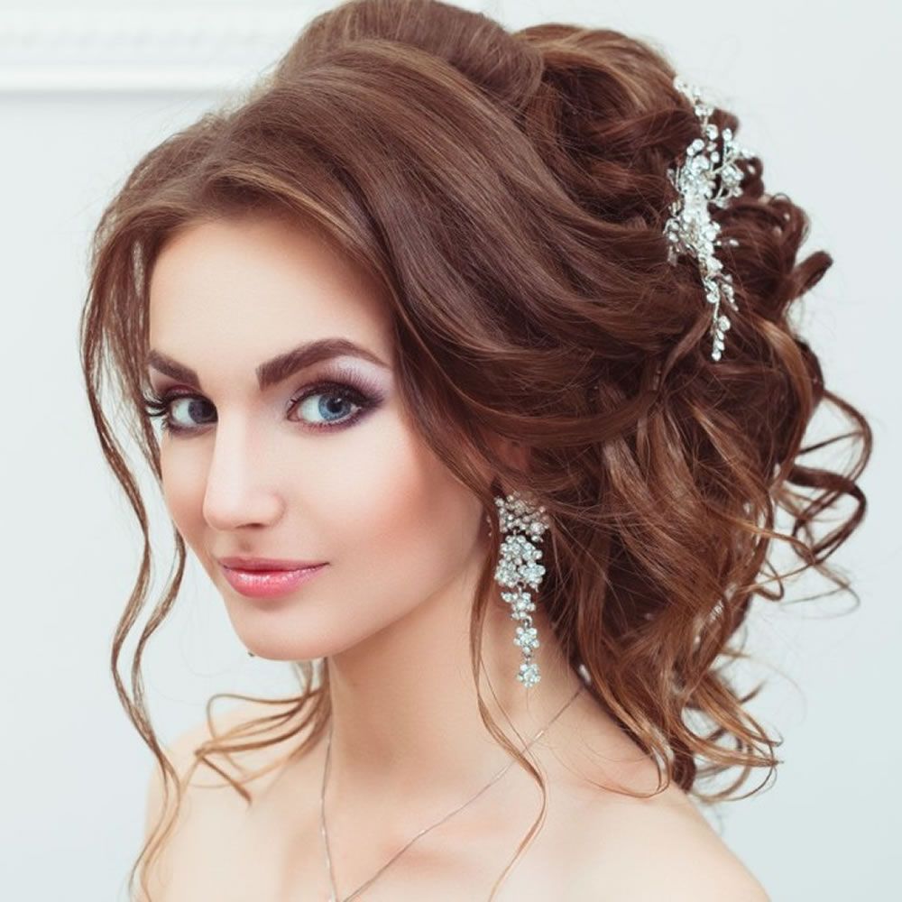 Christmas Party Hairstyles For 2018 & Long, Medium Or Short Hair With Short Hairstyles For Christmas Party (Photo 7 of 25)
