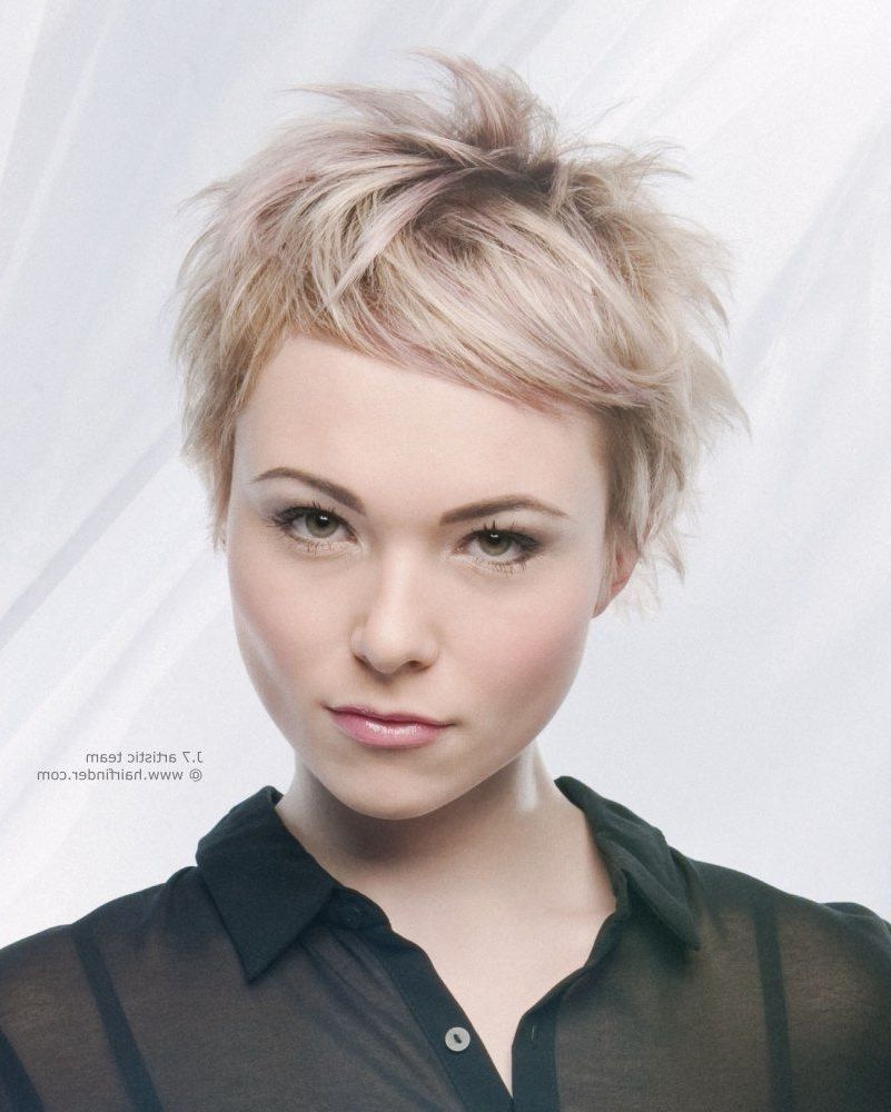 Cute Blonde Short Haircut With Horizontally Floating Bangs Fringe For Short Hairstyles With Fringe (Photo 23 of 25)