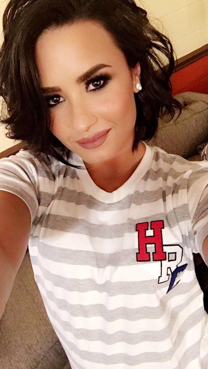 Demi Lovato On | Demi Lovato | Pinterest | Makeup, Hair Style And With Regard To Demi Lovato Short Haircuts (View 14 of 25)