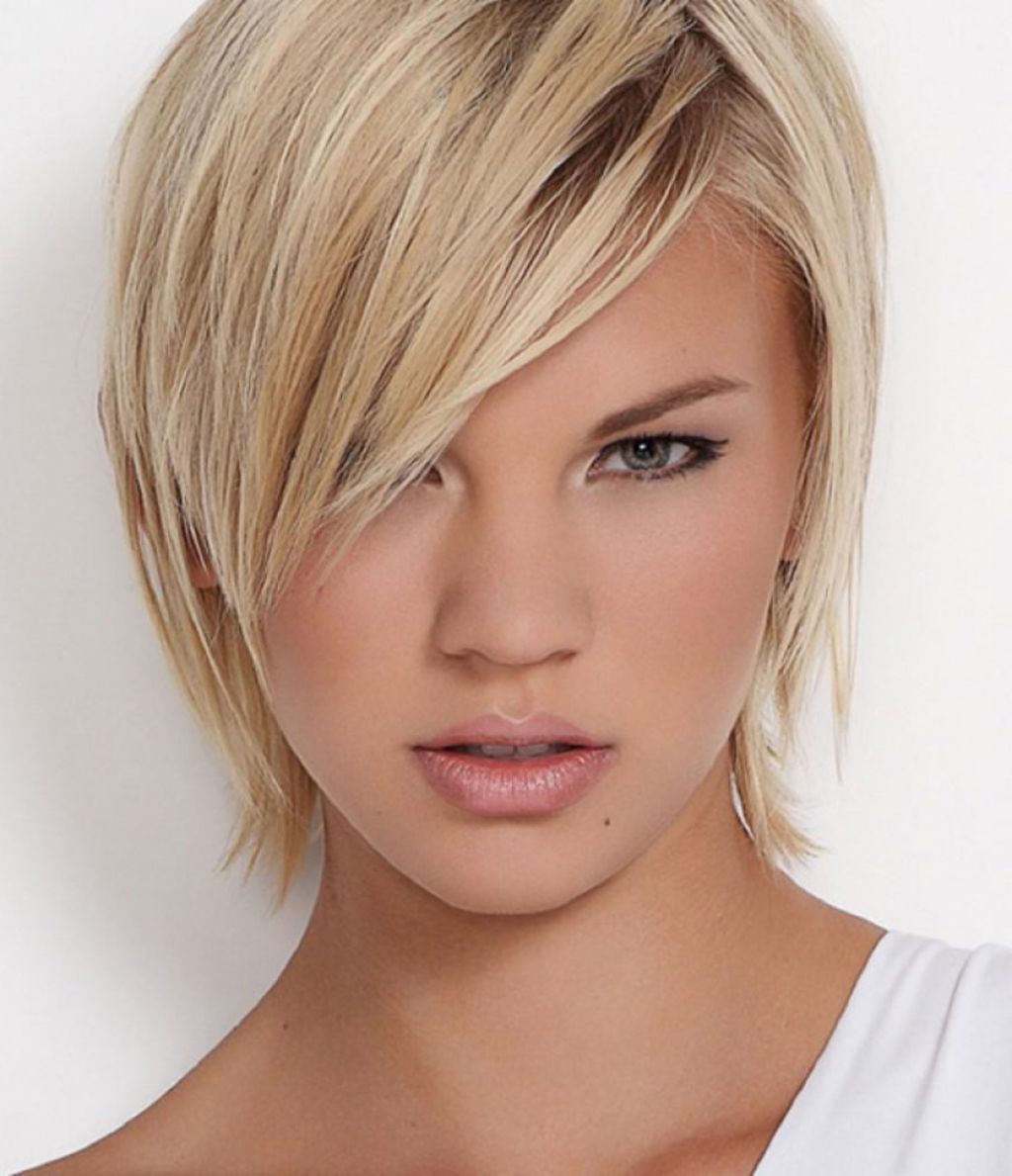 ? 24+ Beautiful Short Hairstyles For Thin Hair: Best Haircut Thin Inside Medium To Short Haircuts For Thin Hair (Photo 12 of 25)