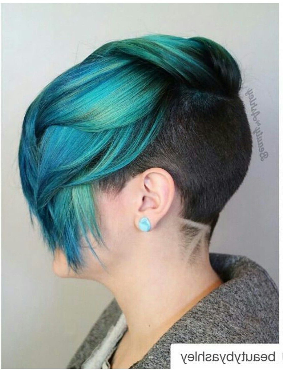 Find Out Full Gallery Of Unique Short Hairstyles Women Shaved Sides With Short Hairstyles With Shaved Sides (Photo 10 of 25)