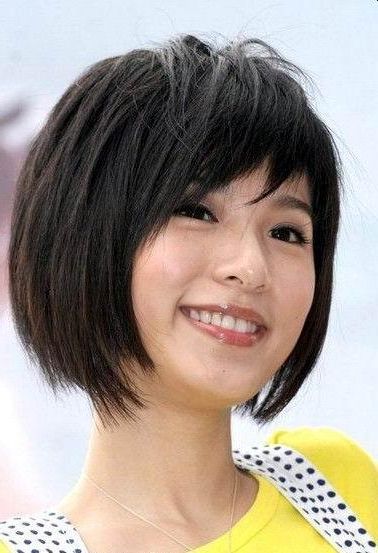 Hair Styles Ideas In Rounded Bob Hairstyles With Razored Layers (Photo 7 of 25)