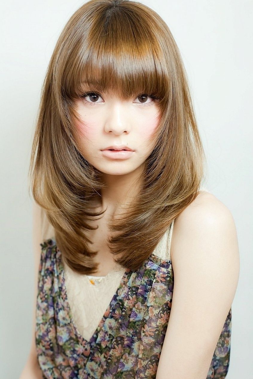 Hairstyle For Round Face Korean – Wavy Haircut With Short Hairstyles For Asian Round Face (Photo 9 of 25)