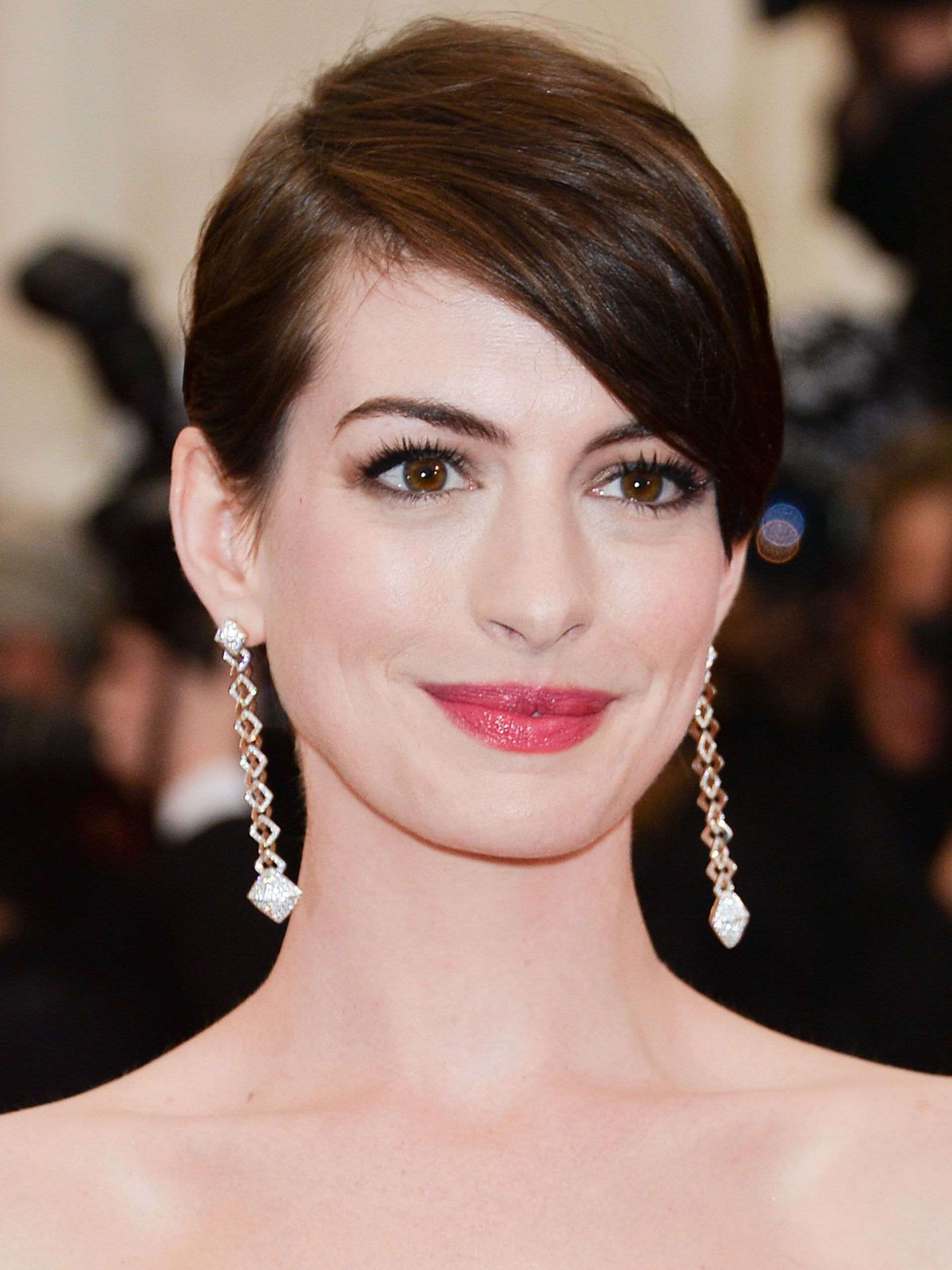 How To Grow Out Your Hair – Celebs Growing Out Short Hair Throughout Anne Hathaway Short Hairstyles (Photo 12 of 25)