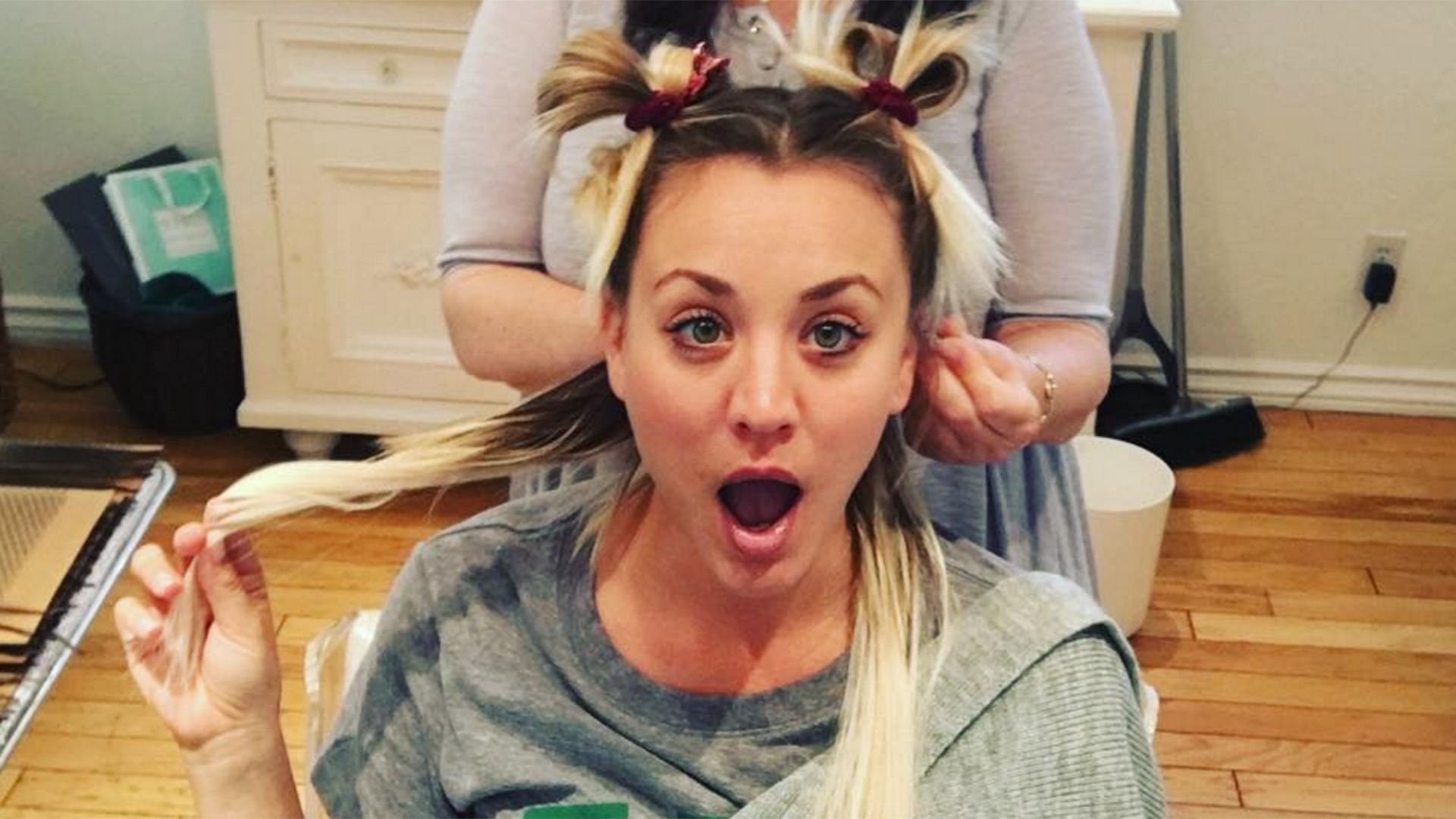 Kaley Cuoco Gets Hair Extensions And Shows Off Her New Long Locks Pertaining To Kaley Cuoco New Short Haircuts (View 15 of 25)