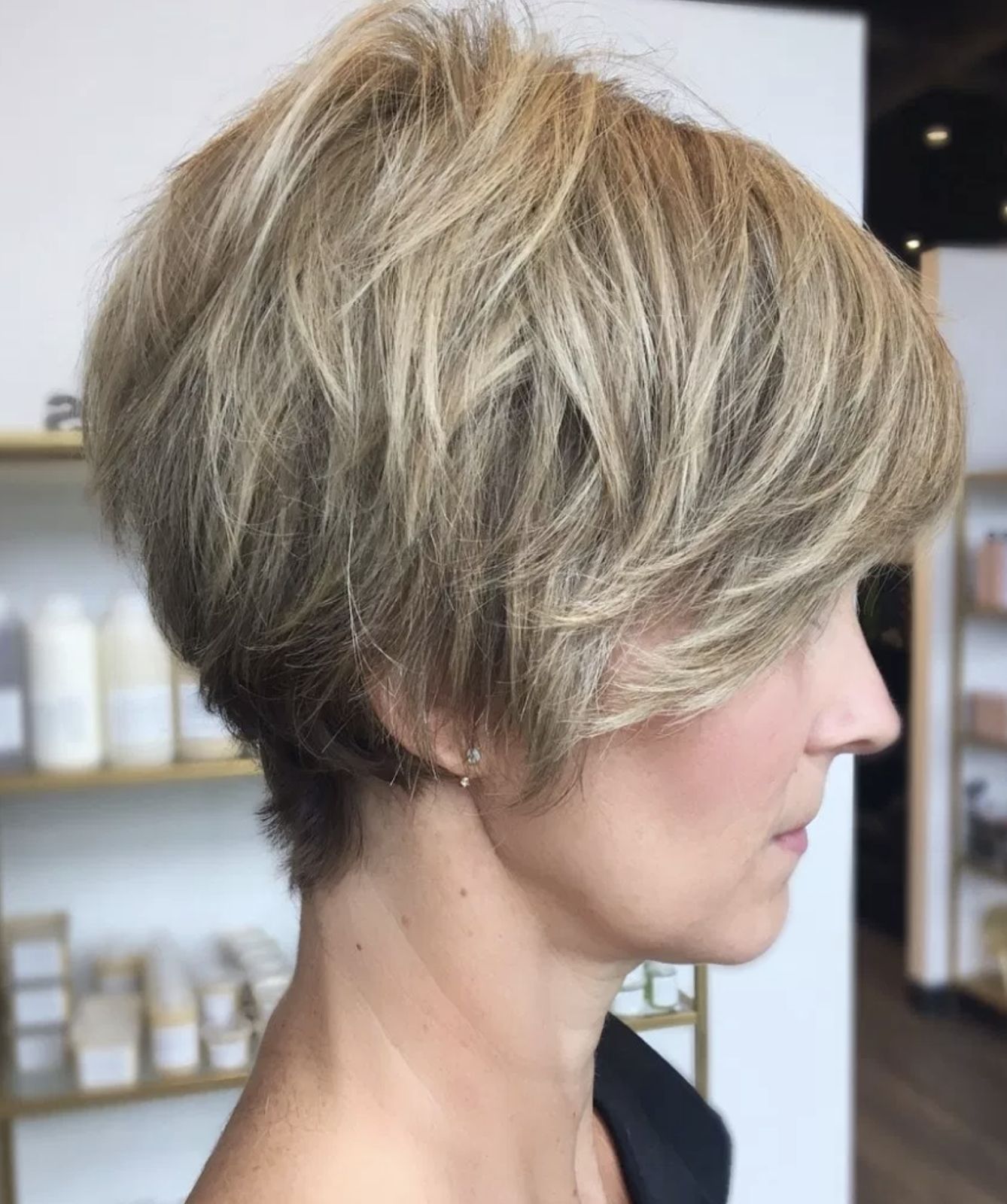 Latesthairstylepedia: Short Hairstyles For Women Over 40 For Short Hairstyles For Women In Their 40s (Photo 13 of 25)