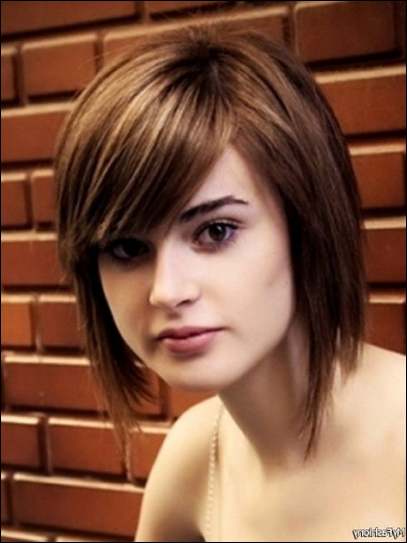 Medium Short Hairstyles For Round Faces | New Inspiration For Your Throughout Medium Short Hairstyles For Round Faces (Photo 7 of 25)
