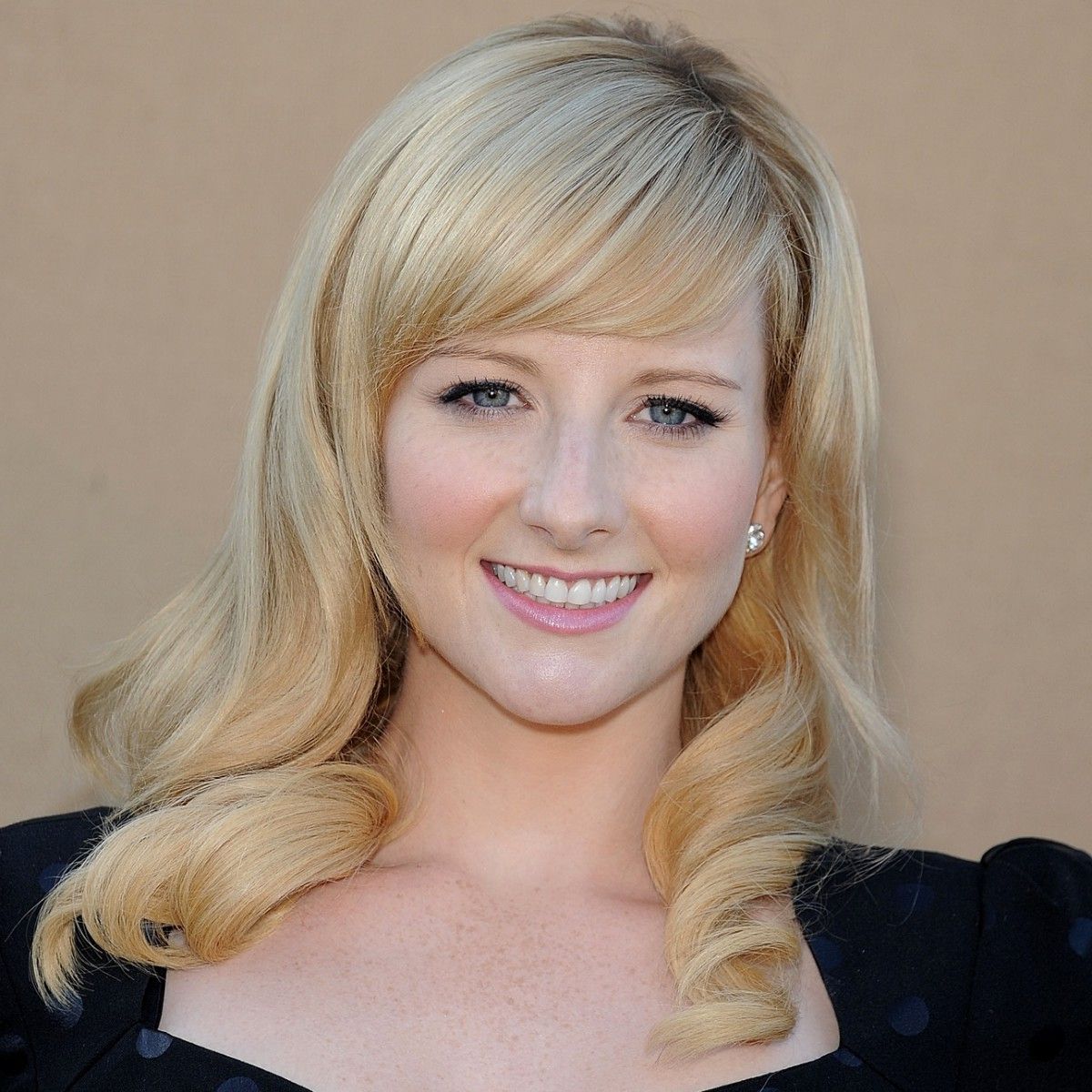 Melissa Rauch – Television Actress – Biography Pertaining To Short Hairstyles With Big Bangs (View 24 of 25)