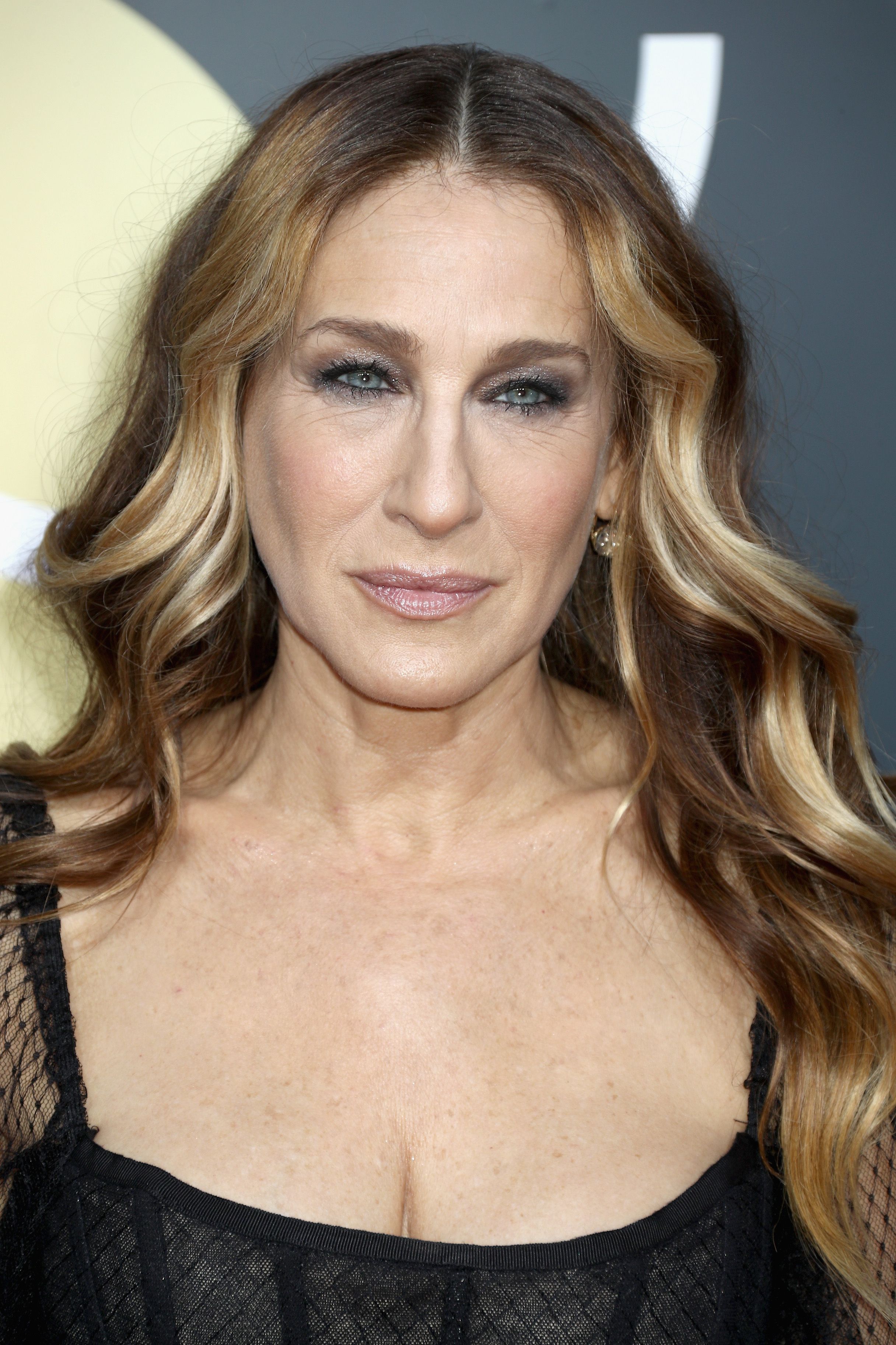 Sarah Jessica Parker's New Bangs Are So Cool & Carrie Bradshaw Would With Carrie Bradshaw Short Haircuts (View 15 of 25)