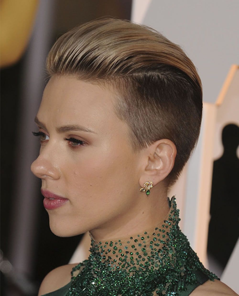 Scarlett Johansson's Hairstyles 2018 & Bob+pixie Haircuts For Short Throughout Scarlett Johansson Short Haircuts (Photo 25 of 25)