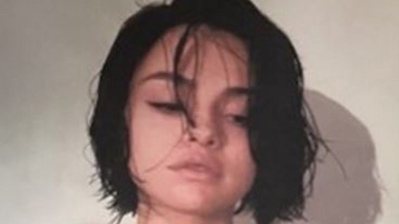 Selena Gomez Chops Her Hair Super Short — See The Drastic New Style With Selena Gomez Short Haircuts (View 17 of 25)