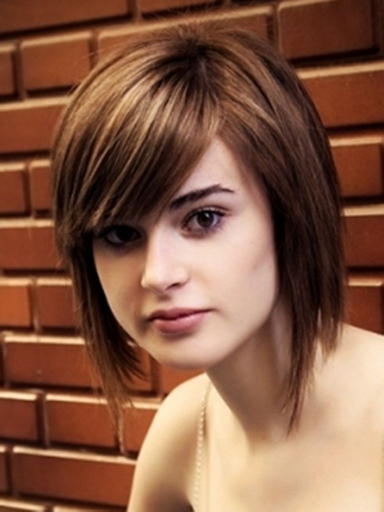 Short Hairstyles For Asian Women Round Face At Menshairstyletrends Throughout Short Hairstyles For Asian Round Face (View 21 of 25)