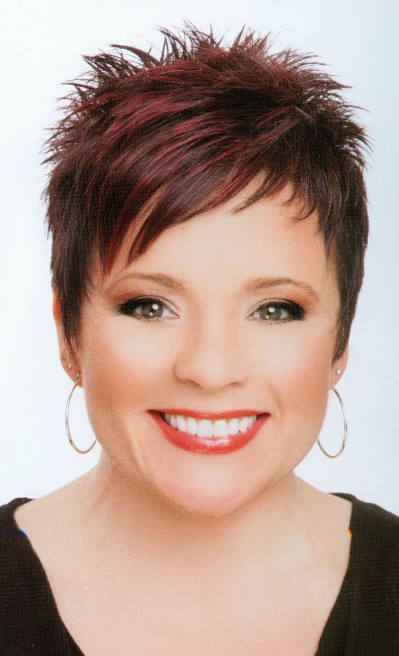 Short Hairstyles For Oval Faces ~ Ianicsolutions Regarding Short Hairstyles For Women With Oval Faces (Photo 22 of 25)