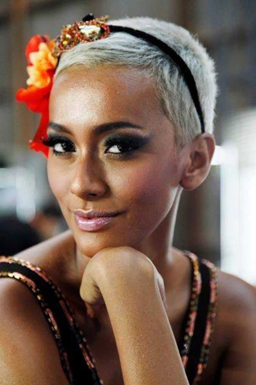 Silver Hair Dye: 30 Gorgeous Silver Hair Dye Looks With Short Hairstyles For Black Women With Gray Hair (Photo 6 of 25)