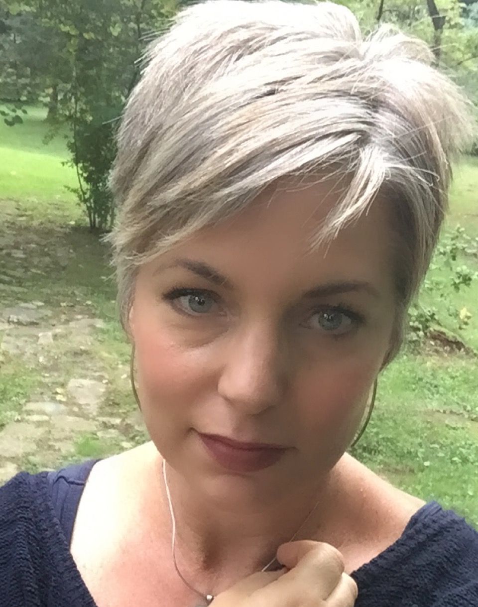 Stephanie Weisend – Grey Hair Pixie, Grey Short Haircut – | Cabelos For Short Haircuts For Women With Grey Hair (View 5 of 25)