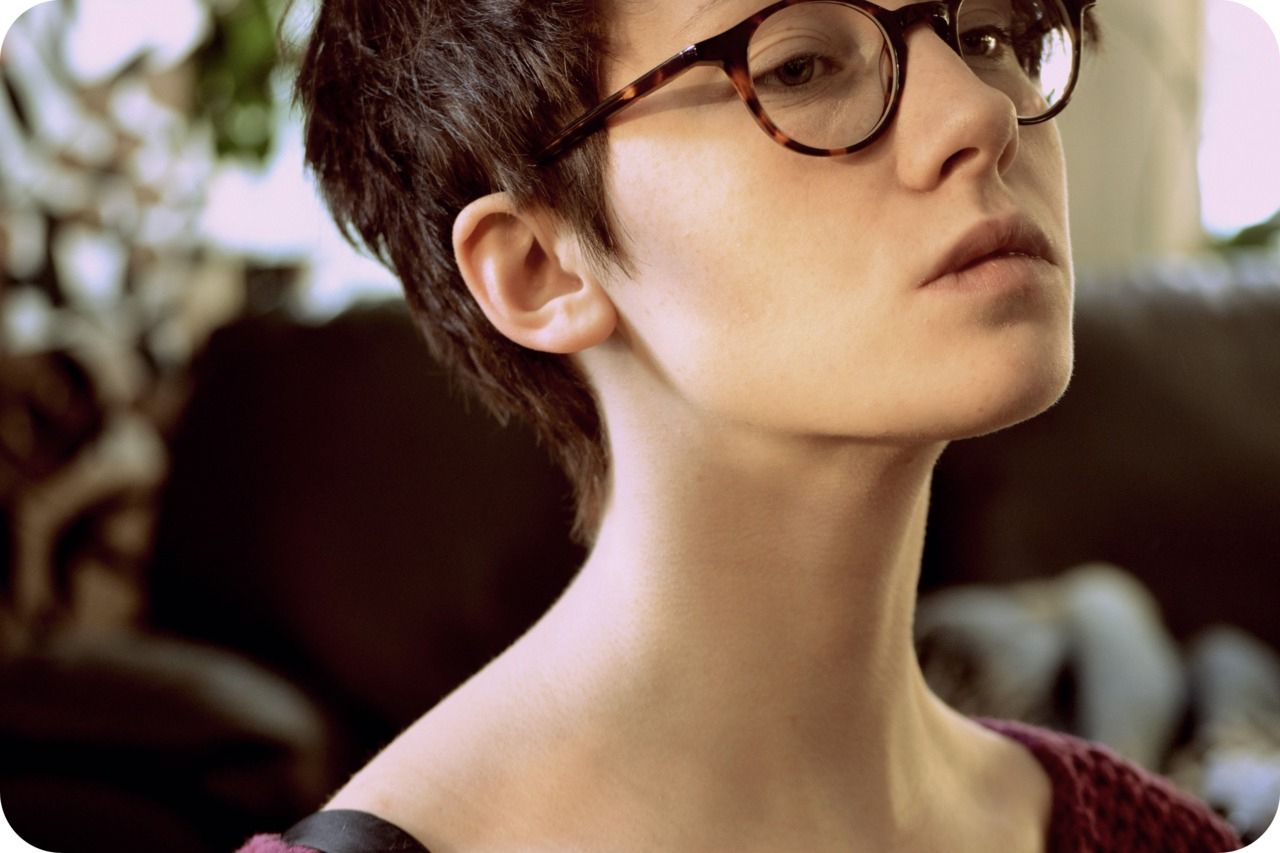 Featured Photo of 2024 Popular Short Haircuts for Women with Glasses