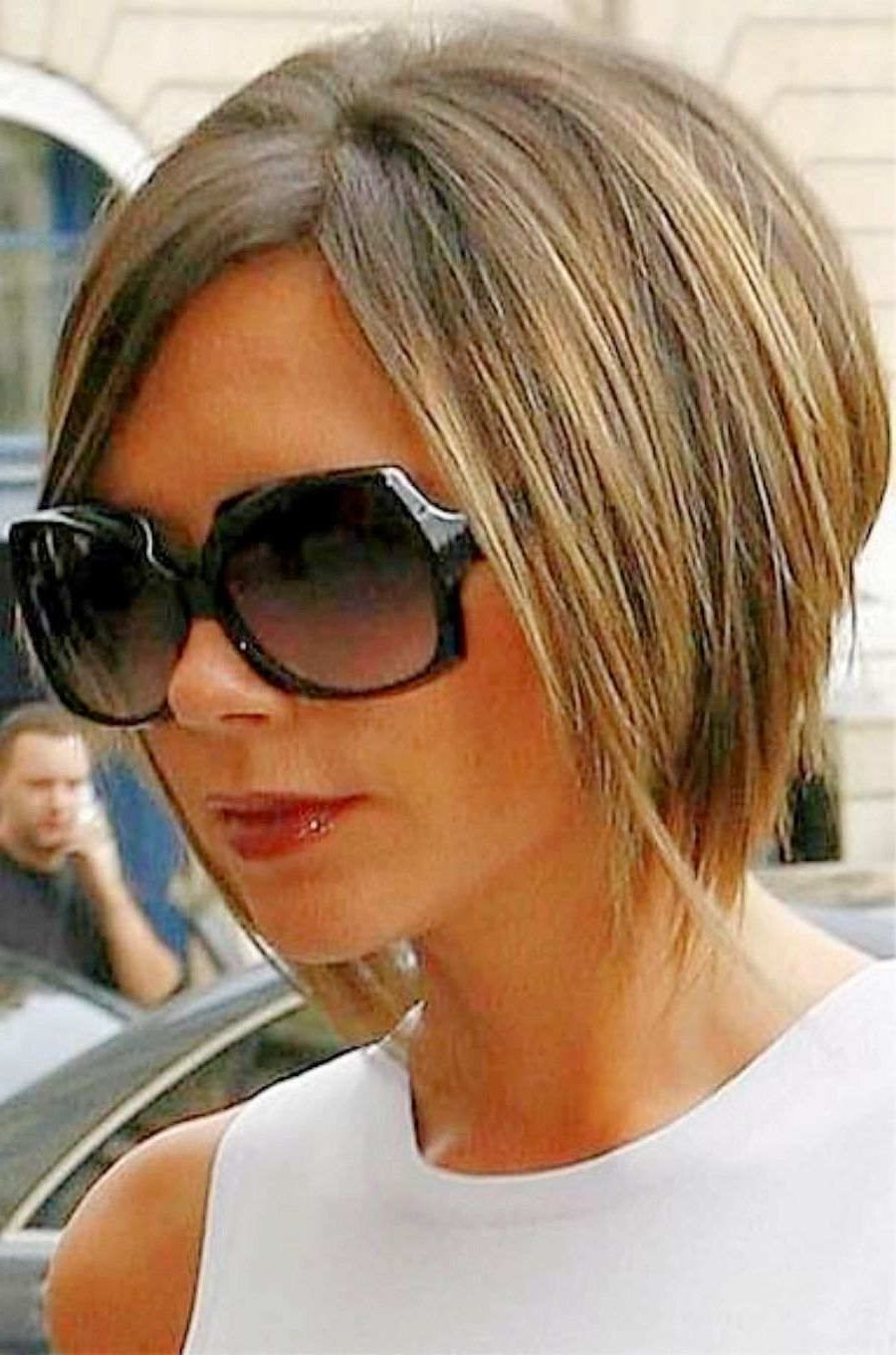 Victoria Beckham Hairstyles Side View | Beckham Bob Haircut Victoria For Posh Short Hairstyles (Photo 11 of 25)