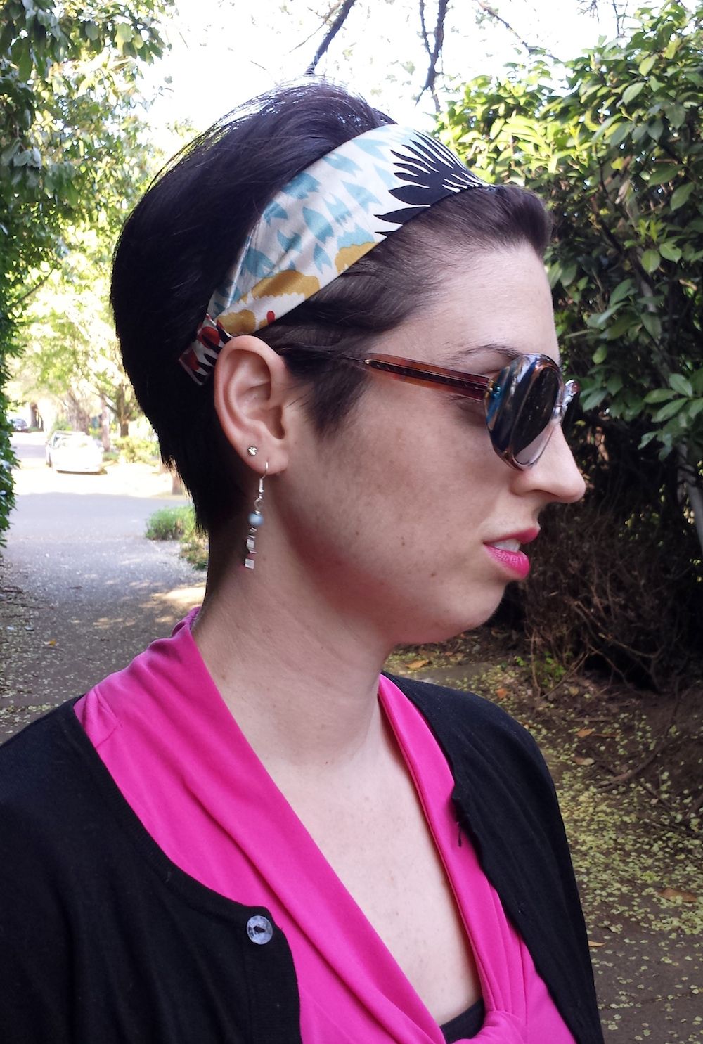 Wide Silk Headband With Short Hair | Pink + Black + Denim Trousers With Short Hairstyles With Headband (Photo 15 of 25)