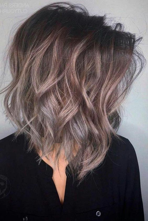 10 Trendy Medium Hairstyles & Top Color Designs 2019 With Angled Ash Blonde Haircuts (View 20 of 25)