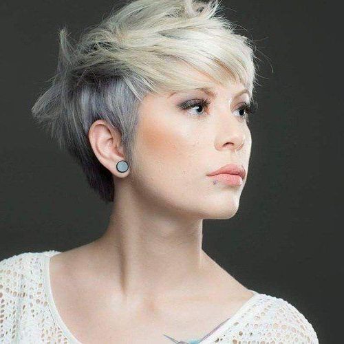 16 Gorgeous Looking Pixie Hairstyle Ideas | Michelle Williams Style Regarding Asymmetrical Silver Pixie Hairstyles (View 16 of 25)