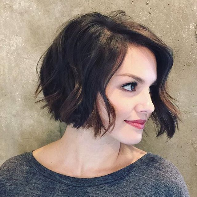 20 Feminine Short Hairstyles For Wavy Hair: Easy Everyday Hair Inside Feminine Shorter Hairstyles For Curly Hair (View 13 of 25)
