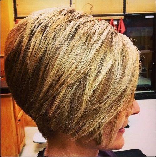 23 Stylish Bob Hairstyles 2017:easy Short Haircut Designs For Women With Regard To Classy Slanted Blonde Bob Hairstyles (View 7 of 25)