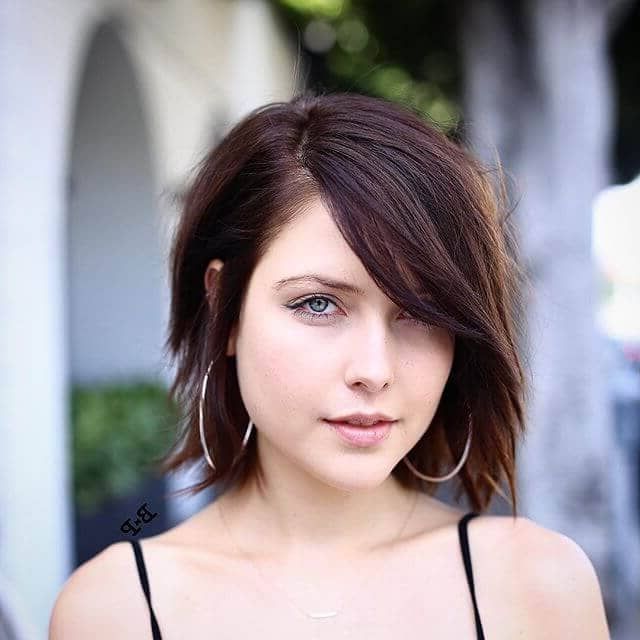 50 Fresh Hairstyle Ideas With Side Bangs To Shake Up Your Style With Regard To Neat Side Fringe Hairstyles (View 16 of 25)