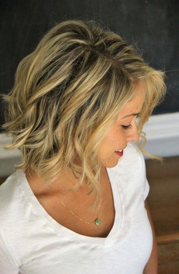 20 Feminine Short Hairstyles For Wavy Hair: Easy Everyday Hair Within Current Layered Haircuts For Thick Wavy Hair (View 10 of 25)