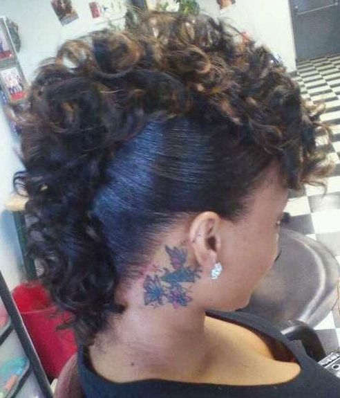 25 Wild & Fashionable Mohawk Hairstyles For Black Women With Regard To Black Mohawk Hairstyles (View 25 of 25)