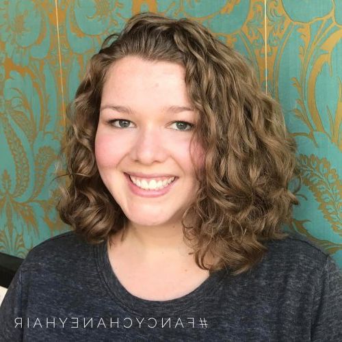 30 Gorgeous Medium Length Curly Hairstyles For Women In 2019 Throughout Current Shoulder Length Haircuts With Jagged Ends (Photo 13 of 25)