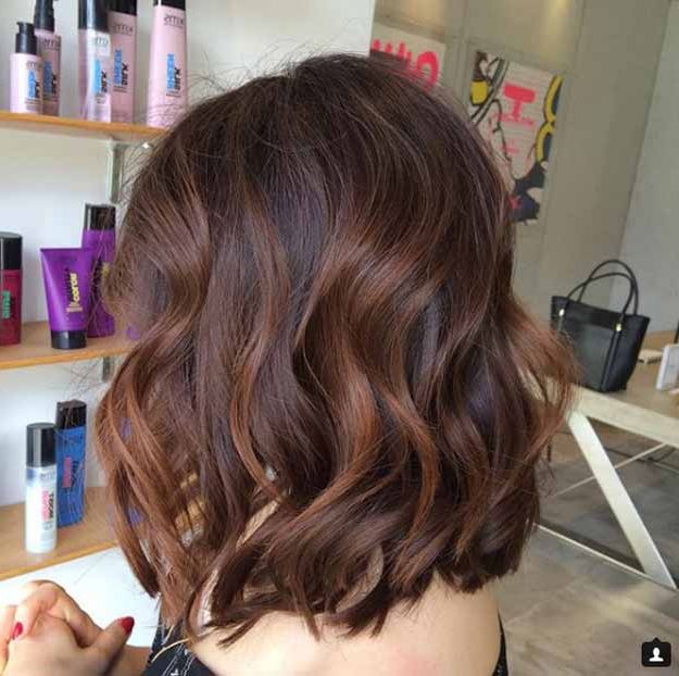 41 Balayage Hair Ideas In Brown To Caramel Shades – The Goddess Inside 2018 Medium Brown Tones Hairstyles With Subtle Highlights (View 24 of 25)