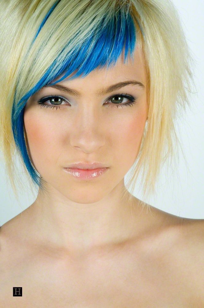 Blue Low Lights This Is A Short Layered Hairstyle With Blue Low Pertaining To Most Current Platinum Layered Side Part Hairstyles (View 10 of 25)
