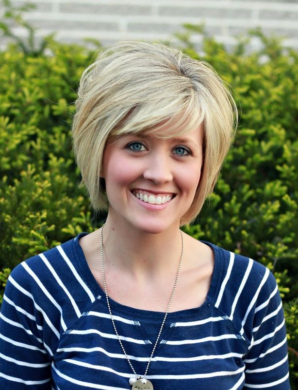 Gorgeous Stacked Bob Hairstyle With Side Swept Bangs For Thick Hair Regarding Most Current Perfect Layered Blonde Bob Hairstyles With Bangs (Photo 14 of 25)