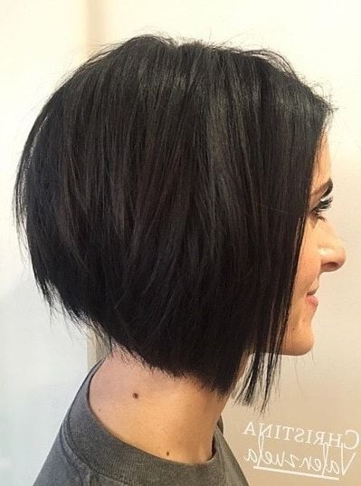 Looking For An A Line Haircut? Here Are Our 7 Face Flattering Pertaining To Most Recently Straight Layered Tresses In A Line Hairstyles (Photo 10 of 25)