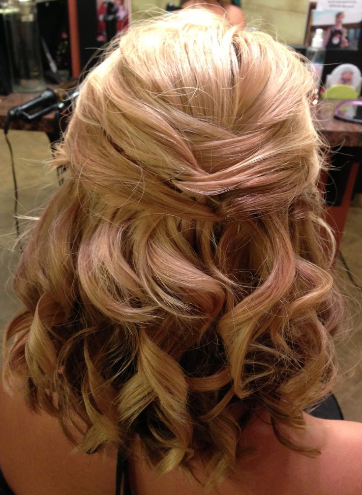15 Latest Half Up Half Down Wedding Hairstyles For Trendy Brides Within Professionally Curled Short Bridal Hairstyles (View 1 of 25)