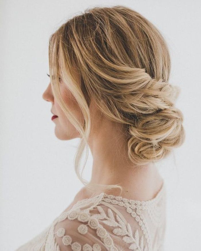 24 Gorgeous Messy Wedding Updos – Tania Maras | Bespoke Wedding Throughout Relaxed And Regal Hairstyles For Wedding (View 9 of 25)