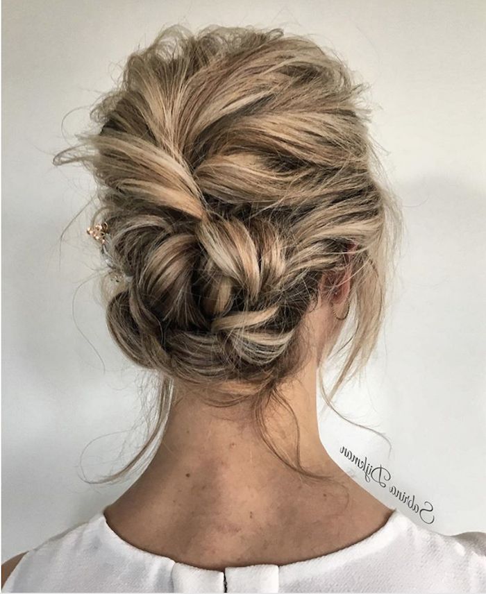 24 Gorgeous Messy Wedding Updos – Tania Maras | Bespoke Wedding With Relaxed And Regal Hairstyles For Wedding (View 14 of 25)