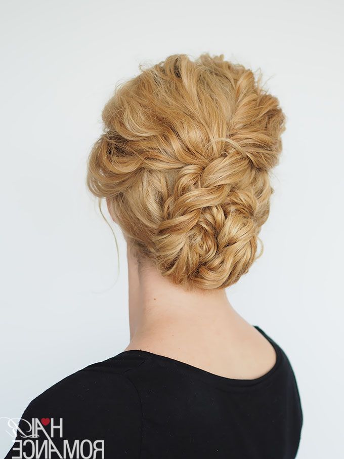 33 Modern Curly Hairstyles That Will Slay On Your Wedding Day | A Pertaining To Lifted Curls Updo Hairstyles For Weddings (View 3 of 25)