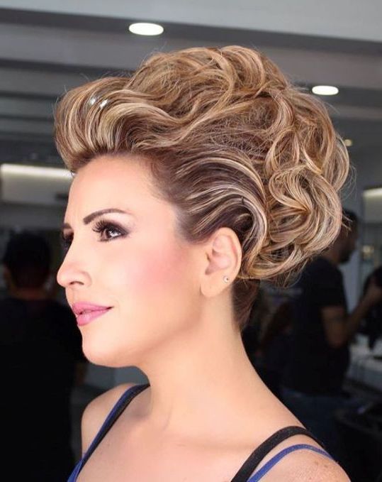 40 Best Short Wedding Hairstyles That Make You Say “wow!” | Updos Throughout Voluminous Curly Updo Hairstyles With Bangs (View 5 of 25)