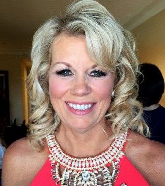 50 Ravishing Mother Of The Bride Hairstyles | Mother Of The Bride Pertaining To Blonde And Bubbly Hairstyles For Wedding (View 1 of 25)