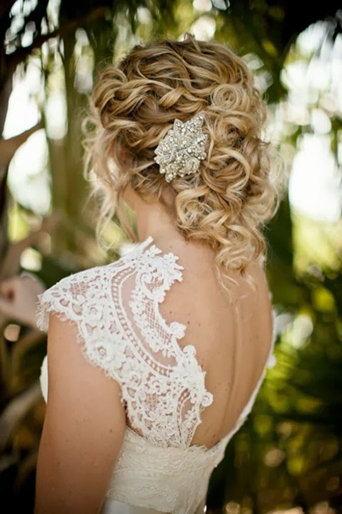 Romantic Low Bun Wedding Hair Styles | Kavita Mohan With Regard To Subtle Curls And Bun Hairstyles For Wedding (View 10 of 25)