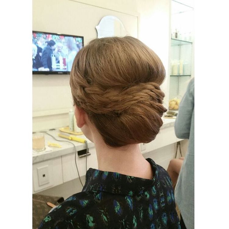 14 Prom Hairstyles For Long Hair That Are Simply Adorable For Sculpted Orchid Bun Prom Hairstyles (View 13 of 25)