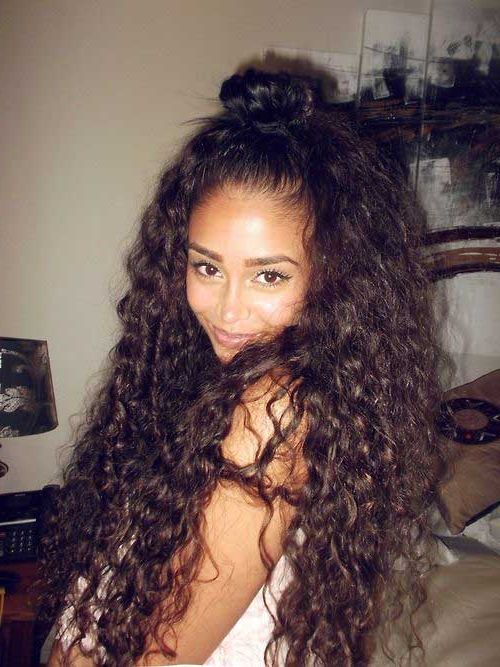 15 Long Curly Hairstyles For Women To Jealous Everyone – Haircuts Intended For Haircuts For Women With Long Curly Hair (View 13 of 25)