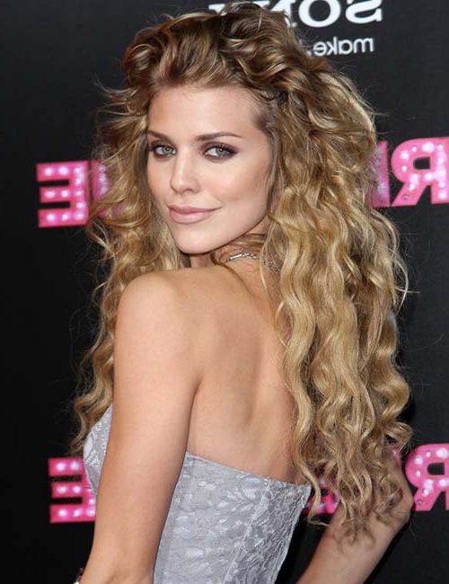 20 Amazing Layered Hairstyles For Curly Hair For Long Hairstyles With Layers And Curls (Photo 22 of 25)