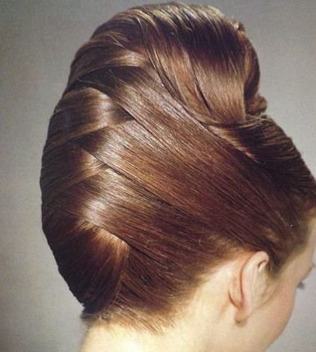 20 Messy Bun Hairstyles For Prom Pertaining To Classic Roll Prom Updos With Braid (Photo 18 of 25)