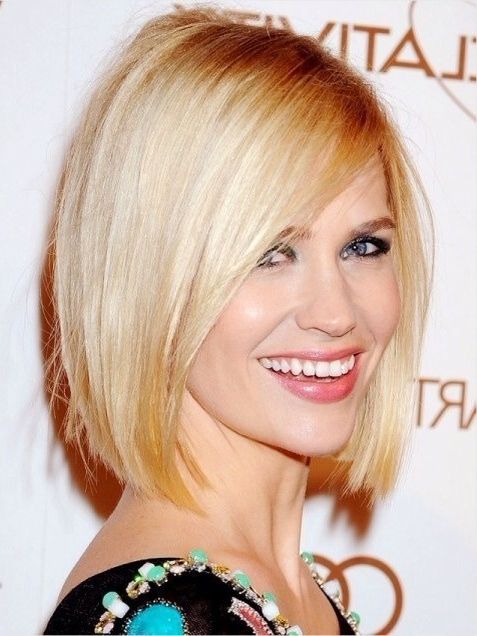 26 Best Short Haircuts For Long Face – Popular Haircuts Pertaining To Hairstyles For Long Faces (View 8 of 25)