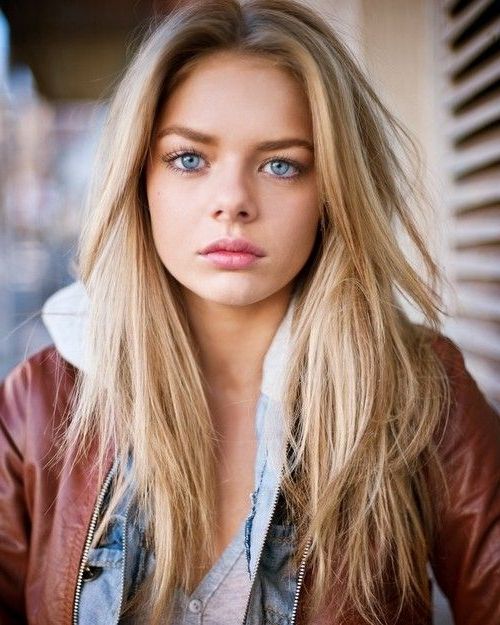 28+ Albums Of Middle Part Hairstyles For Long Hair | Explore Regarding Center Part Long Hairstyles (Photo 18 of 25)