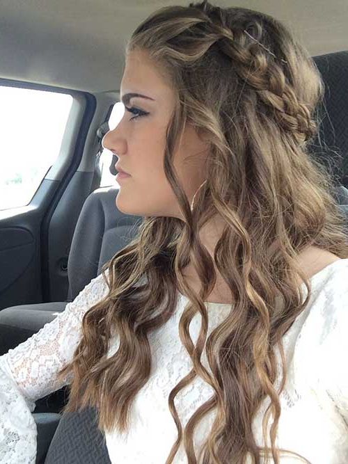 30 Luscious Daily Long Hairstyles For 2018 – Daily Hairstyles For Intended For Long Hairstyles Curls (View 11 of 25)